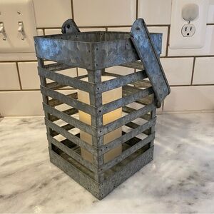 Centerpiece with flameless candle and holder